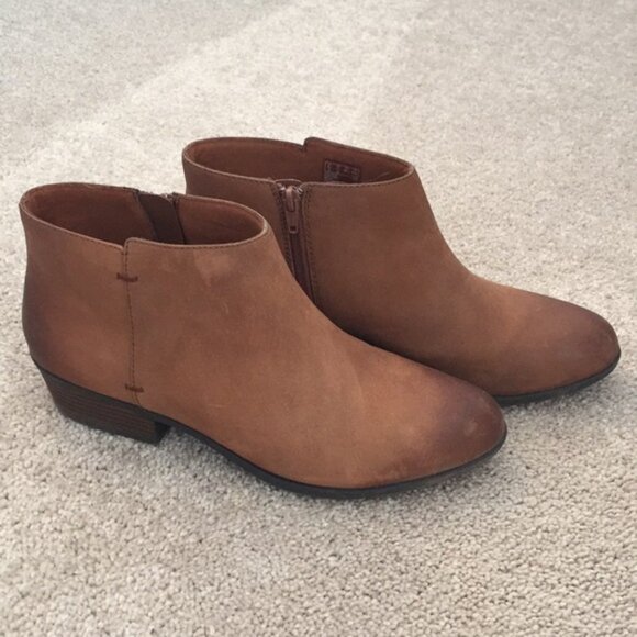 Clarks Tan Leather Ankle Booties - Picture 2 of 7